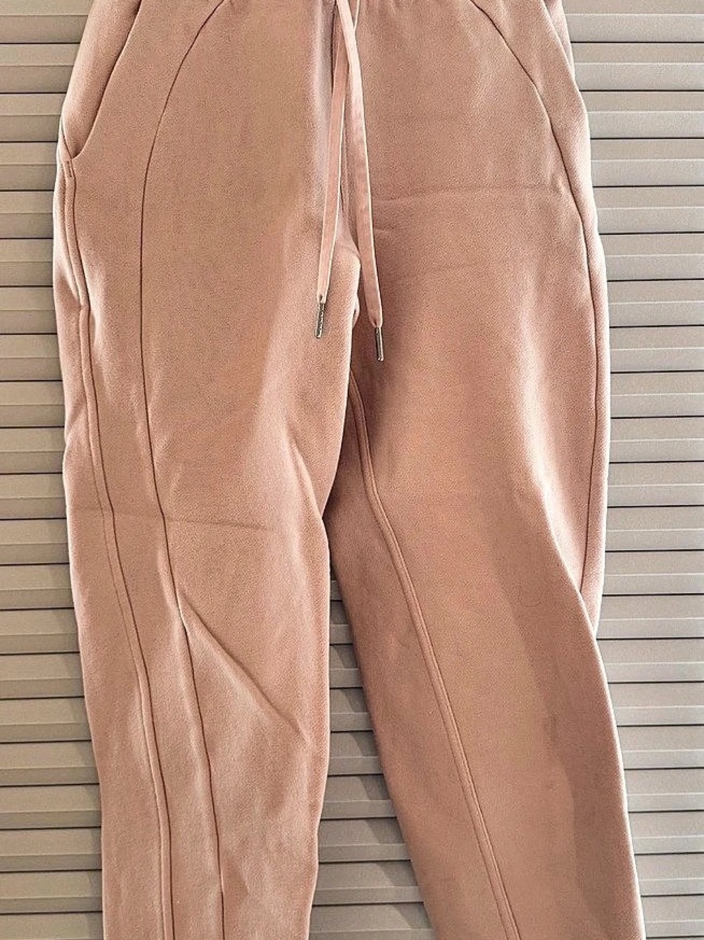 Lululemon Scuba High-Rise Jogger - Pink, Size 0